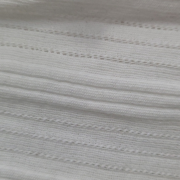 White button Sleeveless Top - Picture 4 of 5